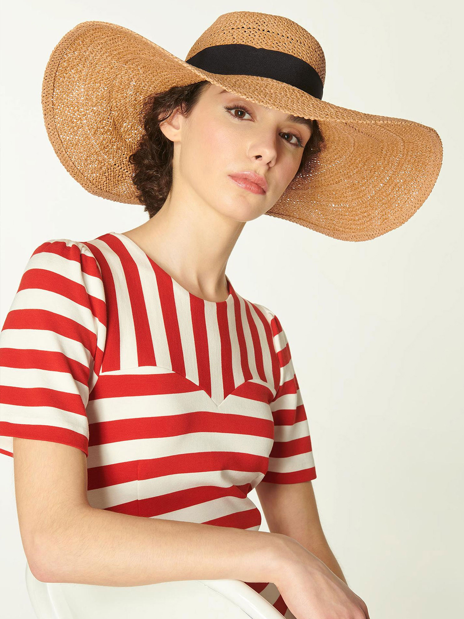 What To Wear To A Garden Party